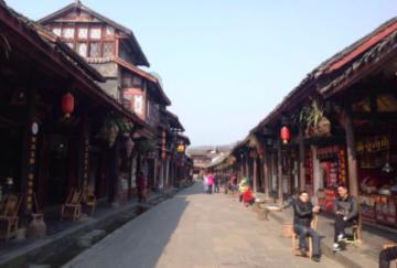 哈尔滨：冰雪旅游中的家国情怀，文字无声却震耳欲聋